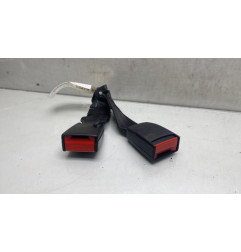 Attache ceinture arriere droit PEUGEOT 206