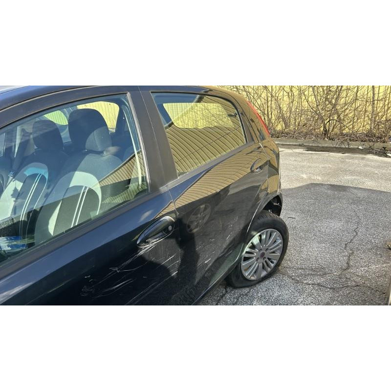 Antenne FIAT GRANDE PUNTO Photo n°7