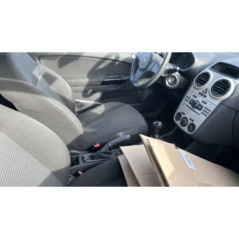Porte avant gauche OPEL CORSA D Photo n°15