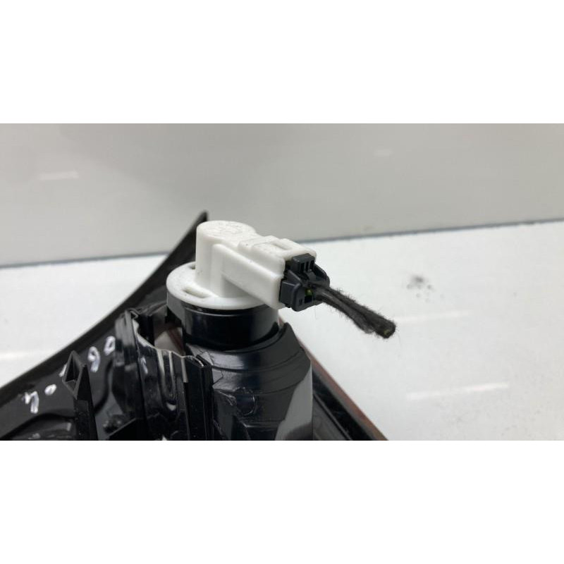 Feu arriere secondaire droit (feux) CITROEN C4 PICASSO 1 Photo n°1