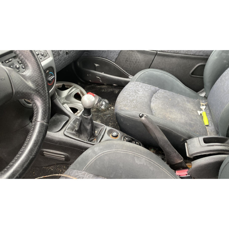 Boite a gants PEUGEOT 206 Photo n°15