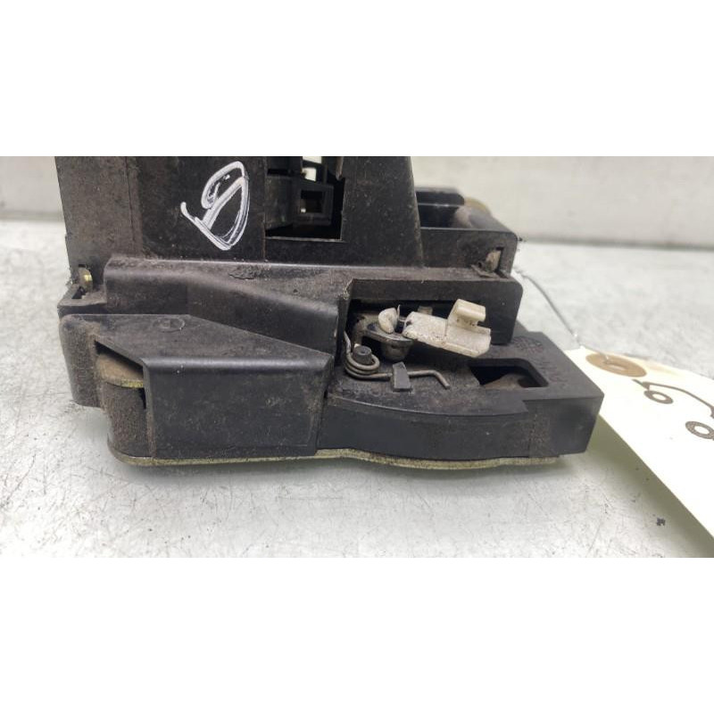Serrure avant droit RENAULT CLIO 2 Photo n°4