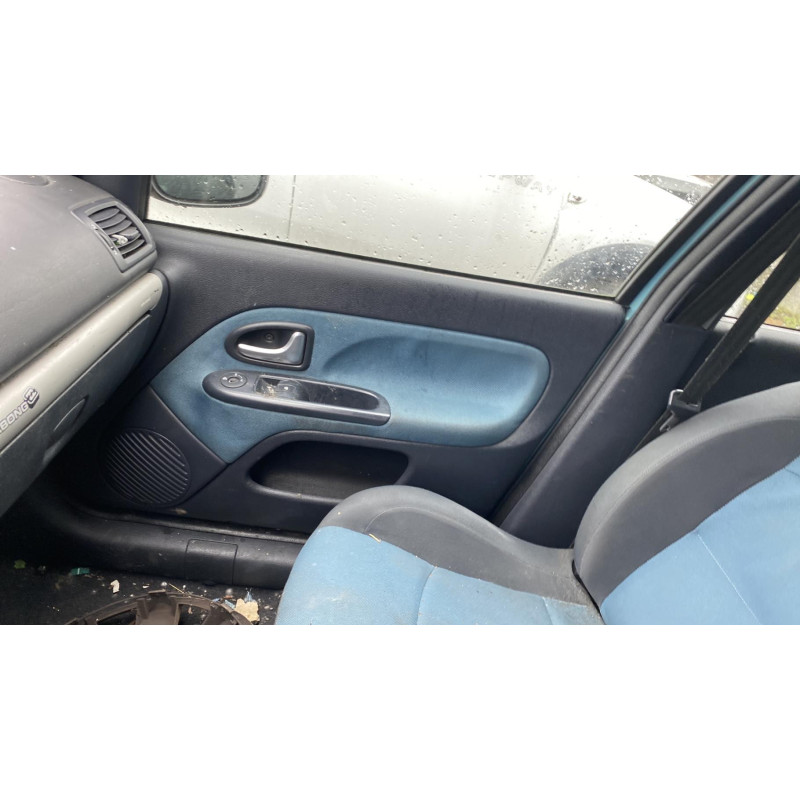 Serrure avant gauche RENAULT CLIO 2 Photo n°19