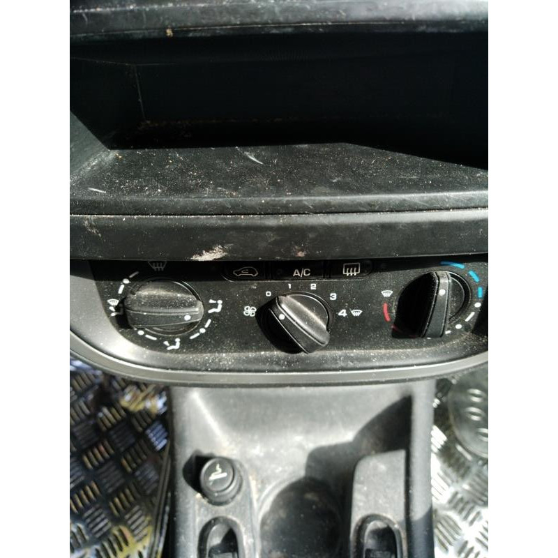 Allume cigare CITROEN C3 1 Photo n°9