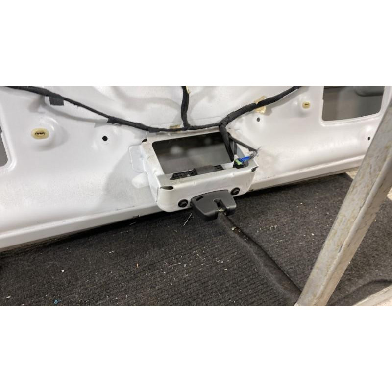 Malle/Hayon arriere CITROEN C3 2 Photo n°5