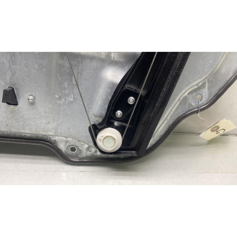 Leve vitre electrique avant gauche MERCEDES CLASSE M 164 Photo n°6