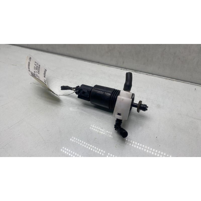 Pompe lave glace avant MERCEDES CLASSE M 164 Photo n°2
