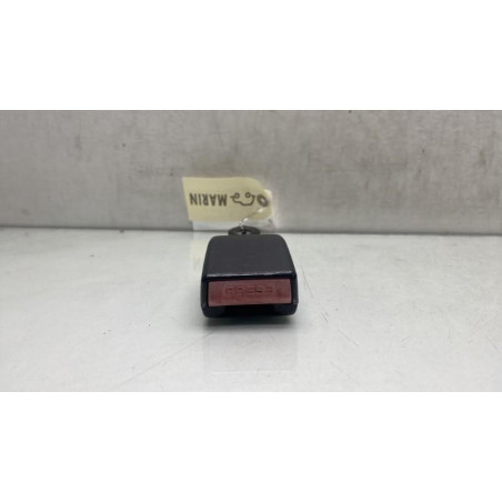 Attache ceinture avant droit DACIA DOKKER