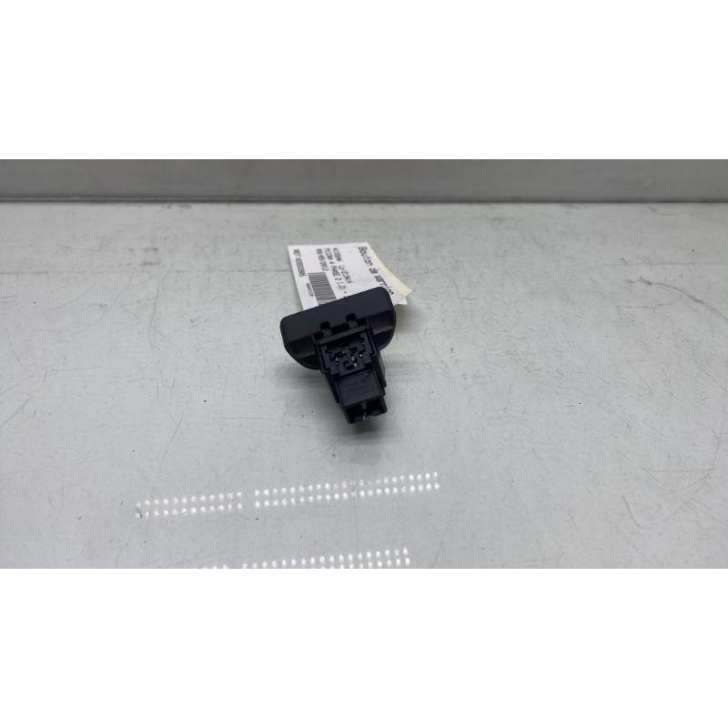 Bouton de warning NISSAN MICRA 4 Photo n°1