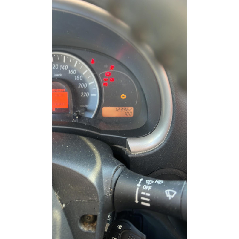 Bouton de warning NISSAN MICRA 4 Photo n°11