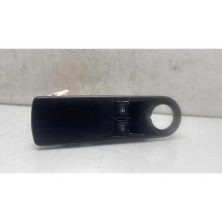 Interrupteur de leve vitre avant gauche RENAULT CLIO 4