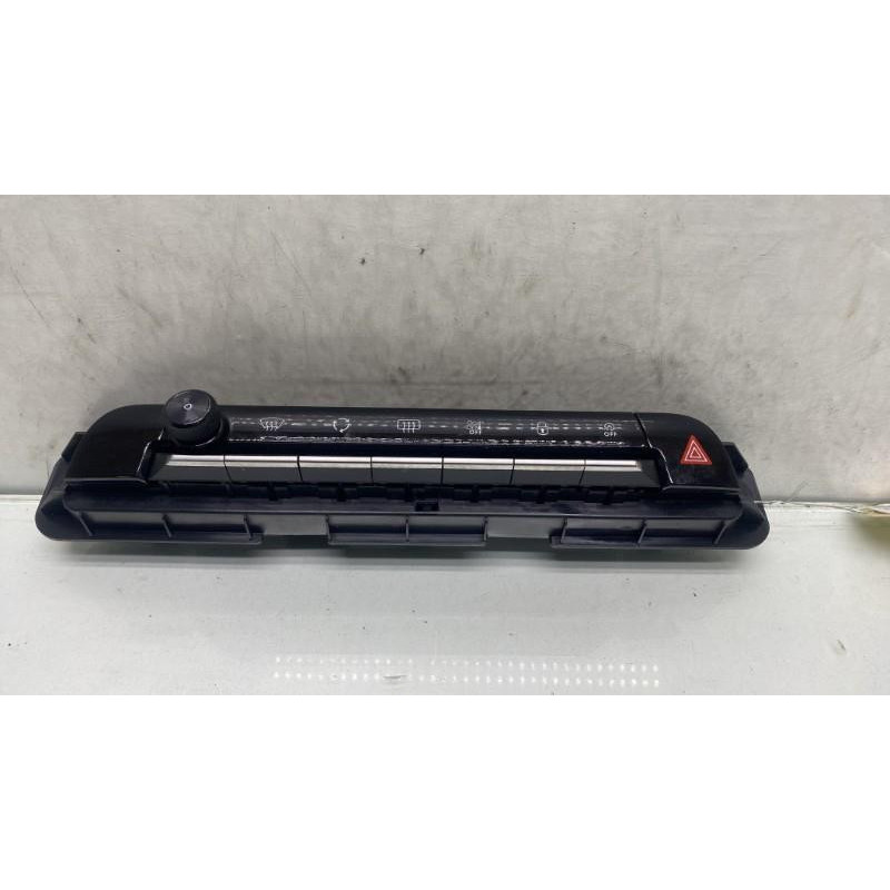 Bouton de warning CITROEN C5 AIRCROSS Photo n°4