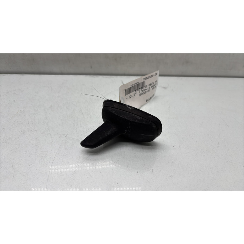Antenne SKODA SUPERB 2 Photo n°1