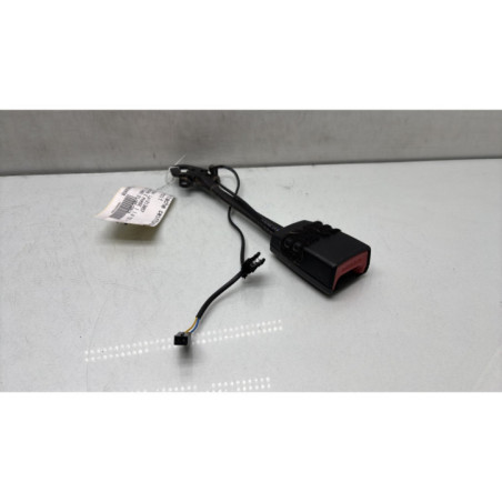 Attache ceinture avant droit SKODA SUPERB 2