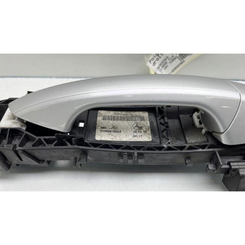 Poignee porte arriere droit MERCEDES CLASSE CLA 117 Photo n°4