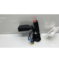 Attache ceinture arriere droit MERCEDES CLASSE CLA 117