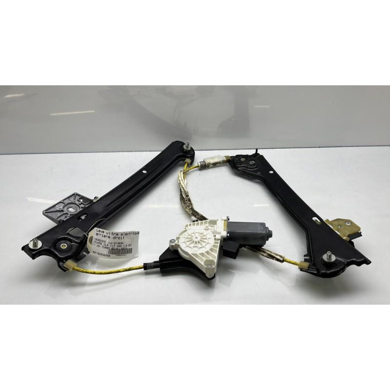 Leve vitre electrique arriere droit MERCEDES CLASSE CLA 117 Photo n°1