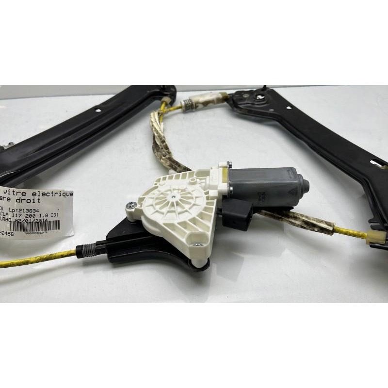 Leve vitre electrique arriere droit MERCEDES CLASSE CLA 117 Photo n°3