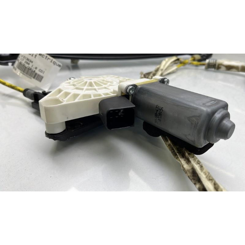 Leve vitre electrique arriere droit MERCEDES CLASSE CLA 117 Photo n°5