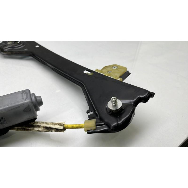 Leve vitre electrique arriere droit MERCEDES CLASSE CLA 117 Photo n°9