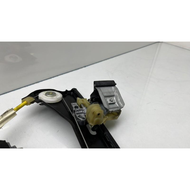 Leve vitre electrique arriere droit MERCEDES CLASSE CLA 117 Photo n°12