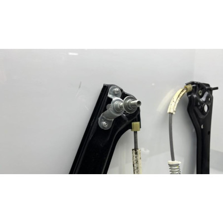 Leve vitre electrique avant droit MERCEDES CLASSE CLA 117