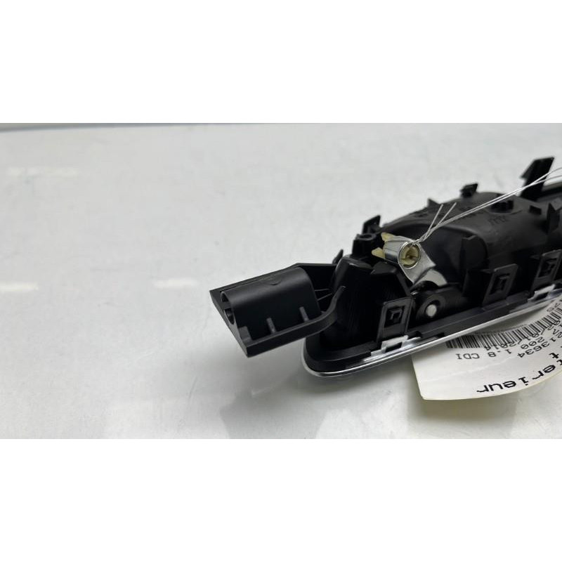 Poignee interieur avant droit MERCEDES CLASSE CLA 117 Photo n°5
