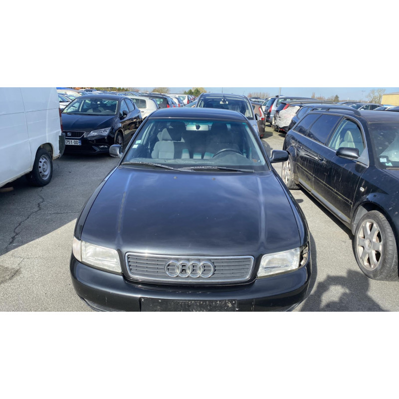 Feu arriere principal droit (feux) AUDI A4 1 Photo n°4