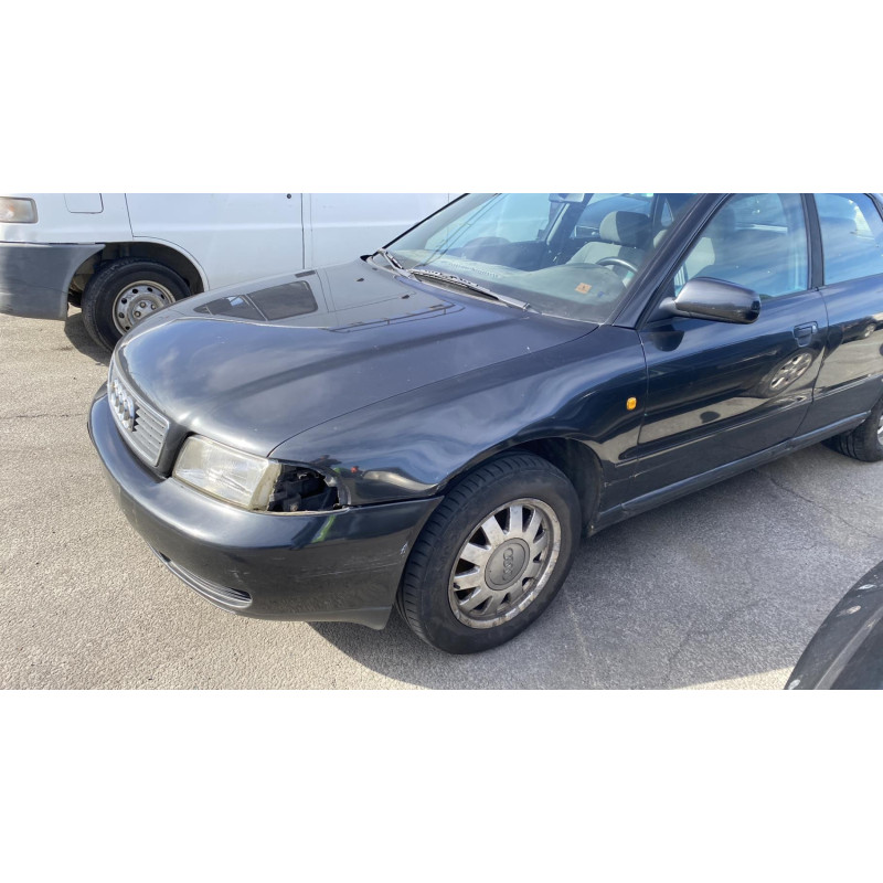 Feu arriere principal droit (feux) AUDI A4 1 Photo n°8