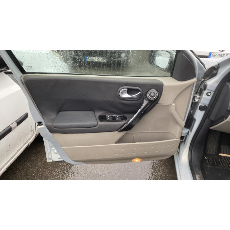 Porte avant gauche RENAULT MEGANE 2 Photo n°20