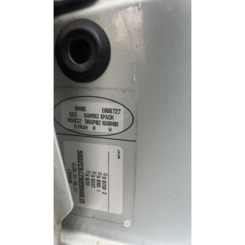 Pare boue arriere gauche RENAULT MEGANE 2 Photo n°6