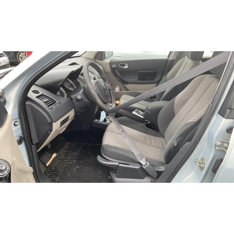 Pare boue arriere gauche RENAULT MEGANE 2 Photo n°7