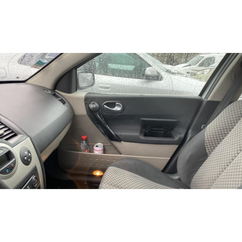 Pare boue arriere gauche RENAULT MEGANE 2 Photo n°9