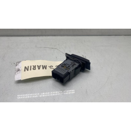 Bouton de warning MAZDA MPV 2