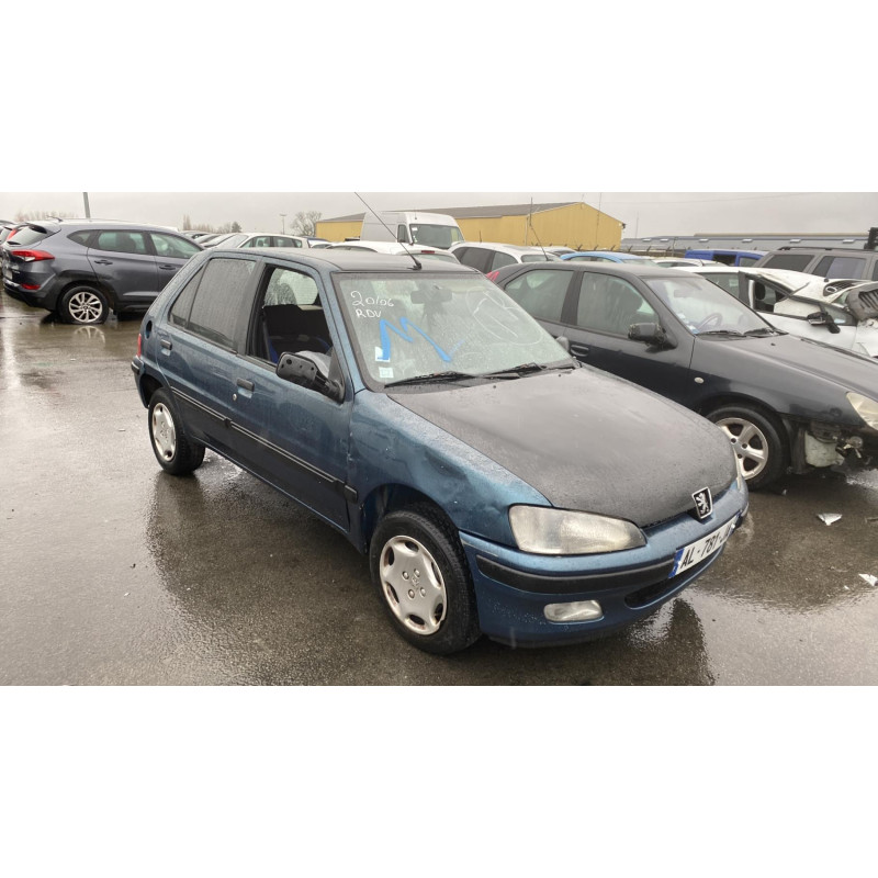 Pare choc avant PEUGEOT 106 Photo n°7