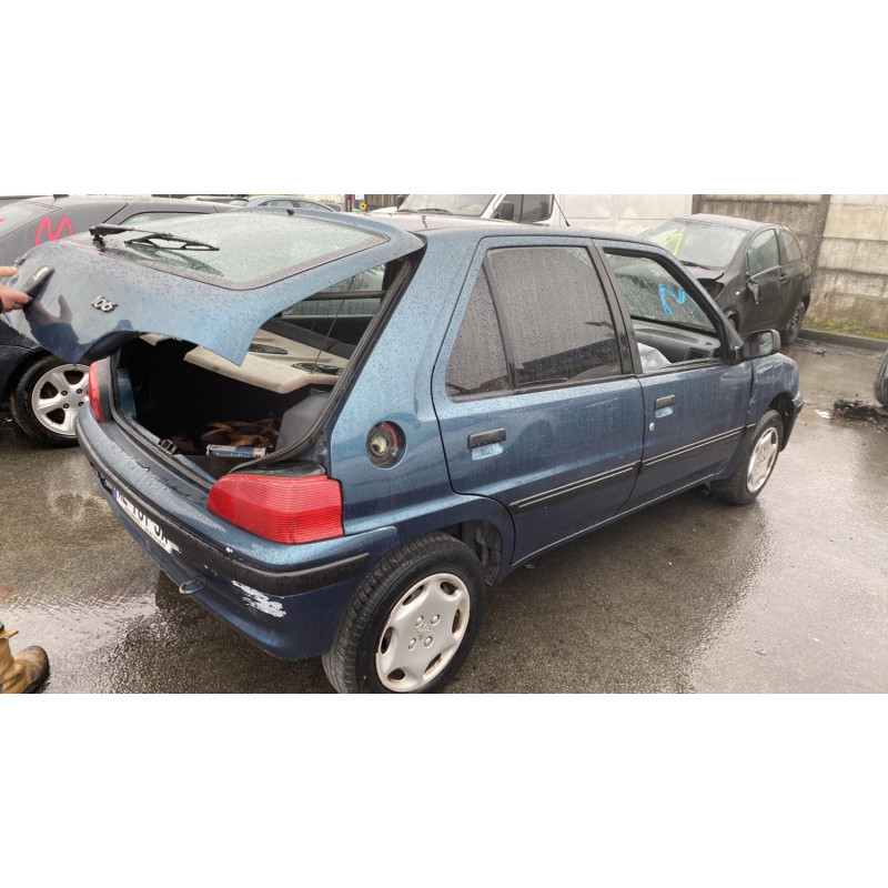 Pare choc avant PEUGEOT 106 Photo n°9