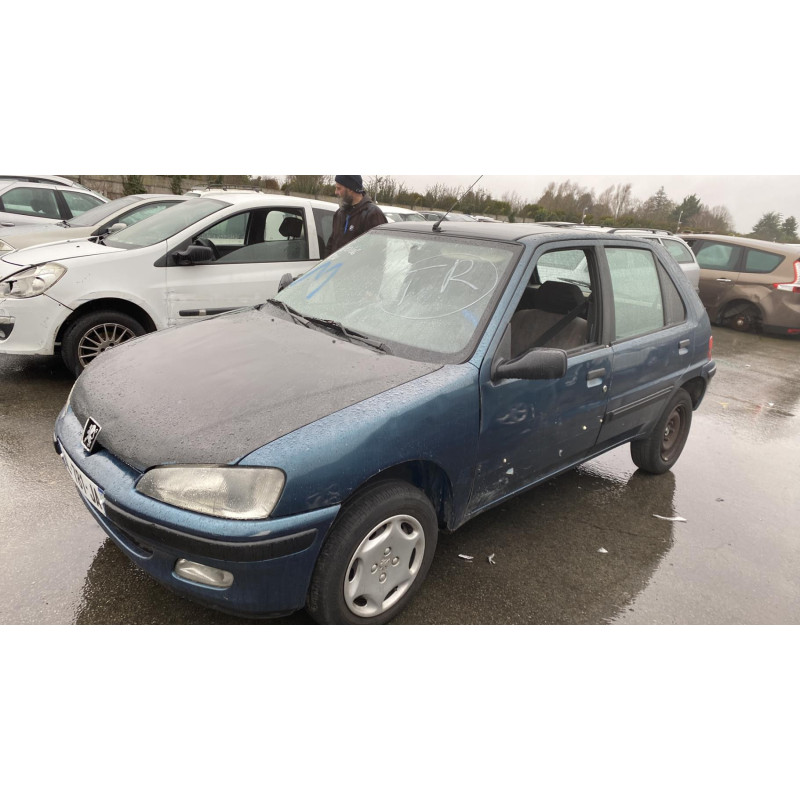 Pare choc avant PEUGEOT 106 Photo n°15