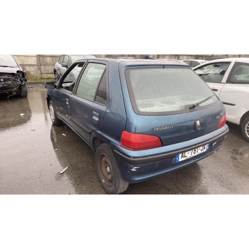 Porte arriere gauche PEUGEOT 106 Photo n°7