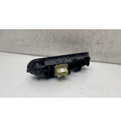 Interrupteur de leve vitre avant gauche RENAULT CLIO 4