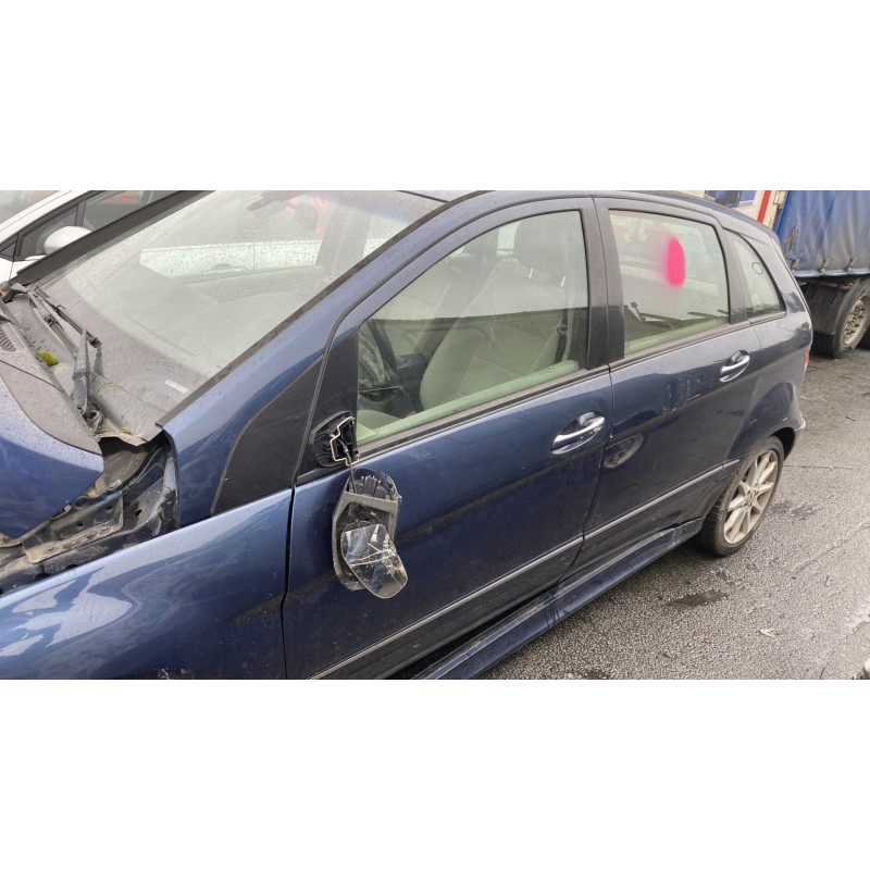 Feu arriere principal droit (feux) MERCEDES CLASSE B 245 Photo n°13