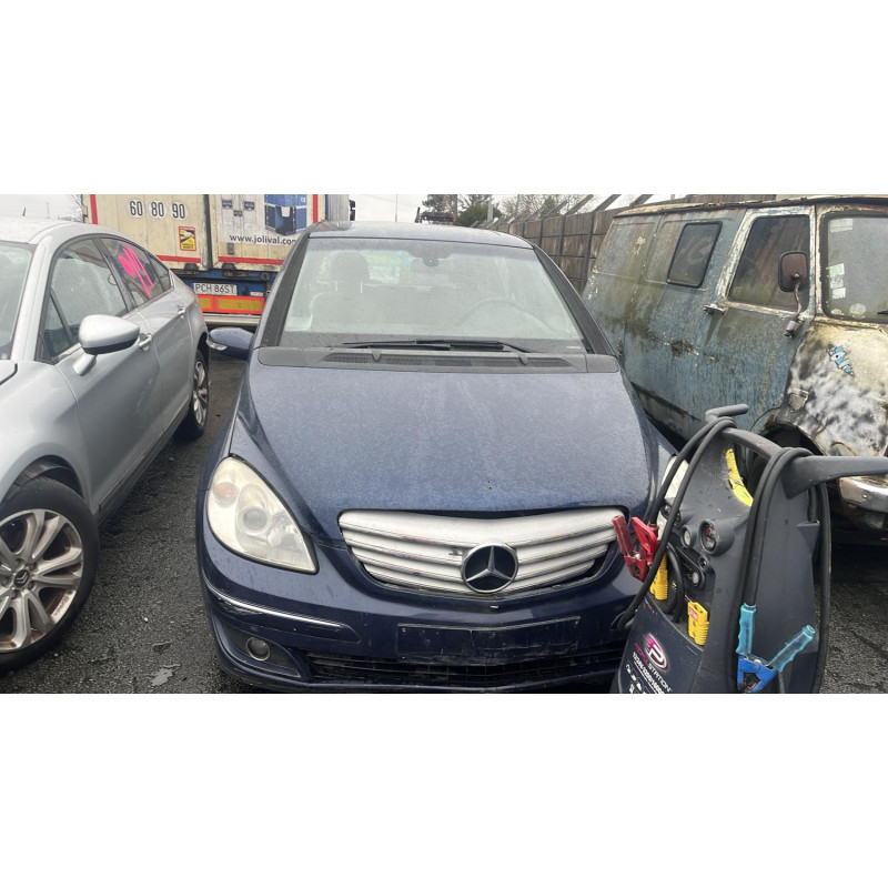 Feu arriere principal droit (feux) MERCEDES CLASSE B 245 Photo n°17
