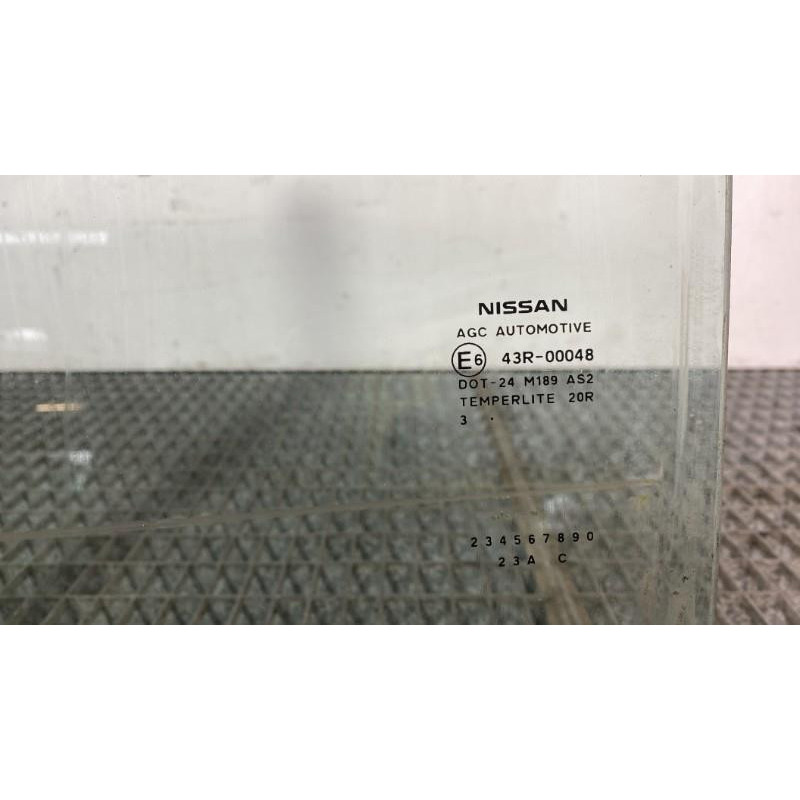 Vitre arriere gauche NISSAN NOTE 2 Photo n°1