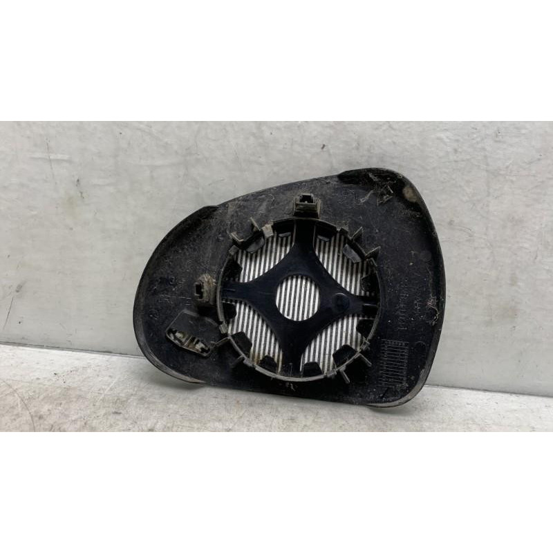 Glace retroviseur droit PEUGEOT 207 Photo n°1