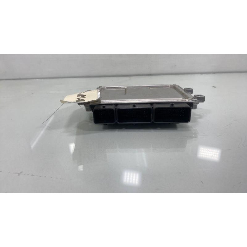Calculateur moteur RENAULT CLIO 4 Photo n°3