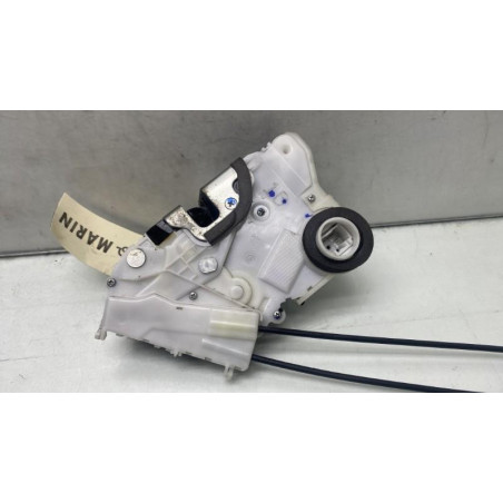 Serrure avant gauche TOYOTA YARIS 3