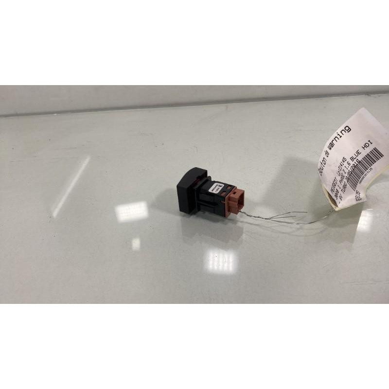 Bouton de warning PEUGEOT 3008 1 Photo n°3