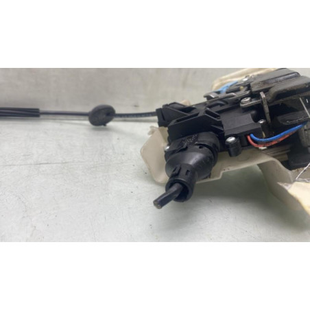 Serrure avant droit VOLKSWAGEN GOLF 5