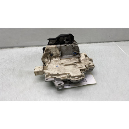 Serrure avant droit AUDI A4 2