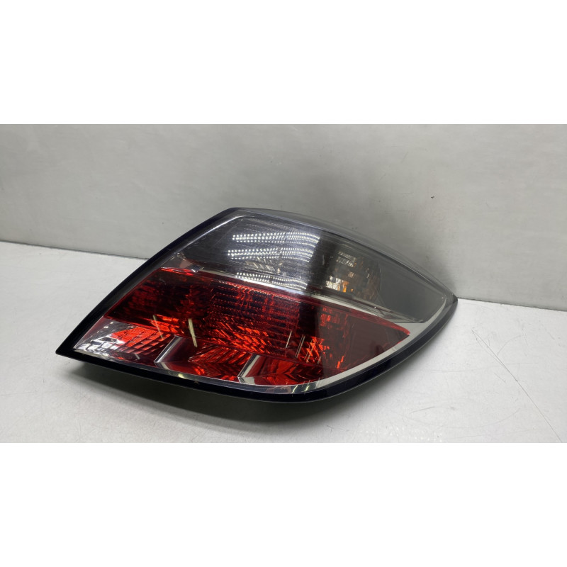 Feu arriere principal droit (feux) OPEL ASTRA H Photo n°1