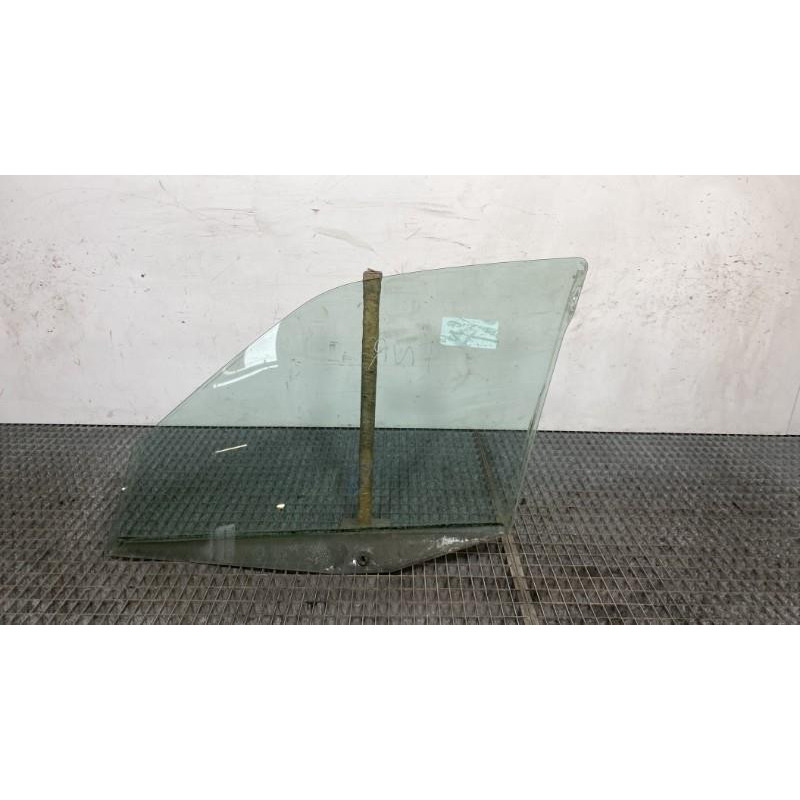 Vitre avant droit PEUGEOT 306 Photo n°2